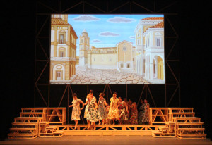 Foto di scena L’elisir d'amore Opera in due atti di Gaetano Doninzetti Libretto di Felice Romani Teatro Marucino Comune di Chieti Regia: Cesare Scarton Costumi: Laura Viani Chieti, 23,25 Novembre, 2012.