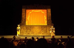 Foto di scena Chi rapì la topina Costanza anno 2010 Commedia mucisale giocosa di Roberta Vacca, liberamente tratta da "Il ratto del serraio" di Wolfgang Amadeus Mozart Regia: Cesare Scarton Costumi di: Tiziana Cannavacciuolo Accademia nazionale di Santa Cecilia Auditorium parco della musica di Roma
