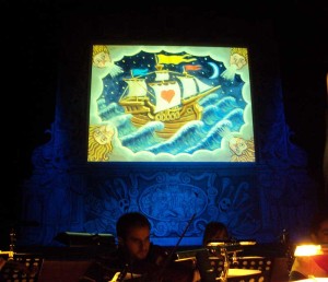 Foto di scena Chi rapì la topina Costanza anno 2010 Commedia mucisale giocosa di Roberta Vacca, liberamente tratta da "Il ratto del serraio" di Wolfgang Amadeus Mozart Regia: Cesare Scarton Costumi di: Tiziana Cannavacciuolo Accademia nazionale di Santa Cecilia Auditorium parco della musica di Roma