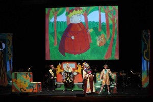 Foto di scena Lo scoiattollo in gamba anno 2009 Opera lirica di Nino Rota su libretto di Edoardo De Filippo Regia: Cesare Scarton Accademia nazionale di Santa Cecilia Auditorium parco della musica di Roma